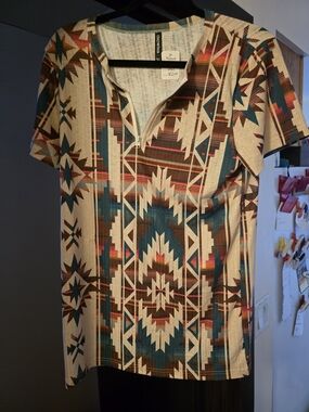 Crazy Train Short Sleeve Aztec Print Tee in Cream, Brown, Teal, Red